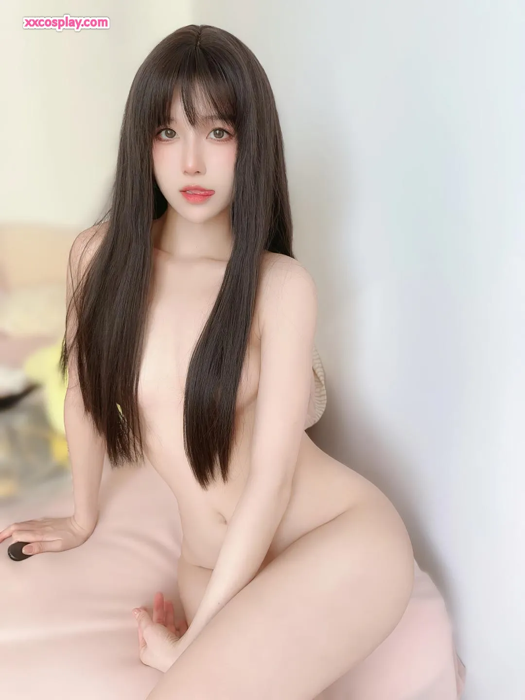 Buding Dafa: Seductive Catgirl in Frilly Lingerie